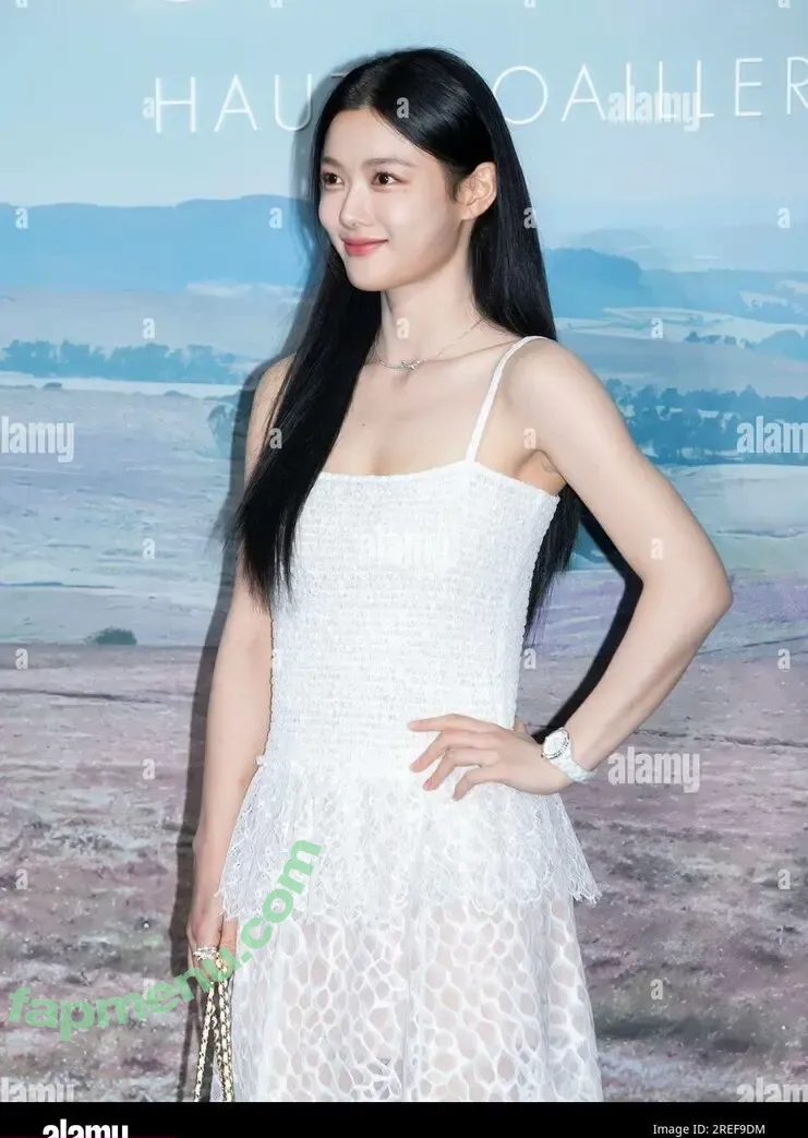 김유정 Kim Yoo Jung nude photo #0017 (Kim Yoo Jung / you_r_love)