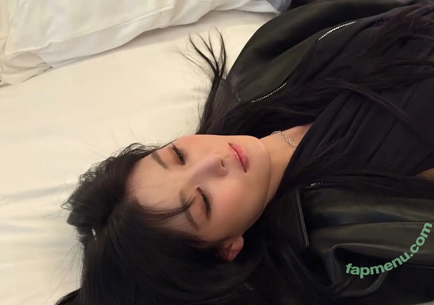 김유정 Kim Yoo Jung nude photo #0034 (Kim Yoo Jung / Kim You Jung / you_r_love)