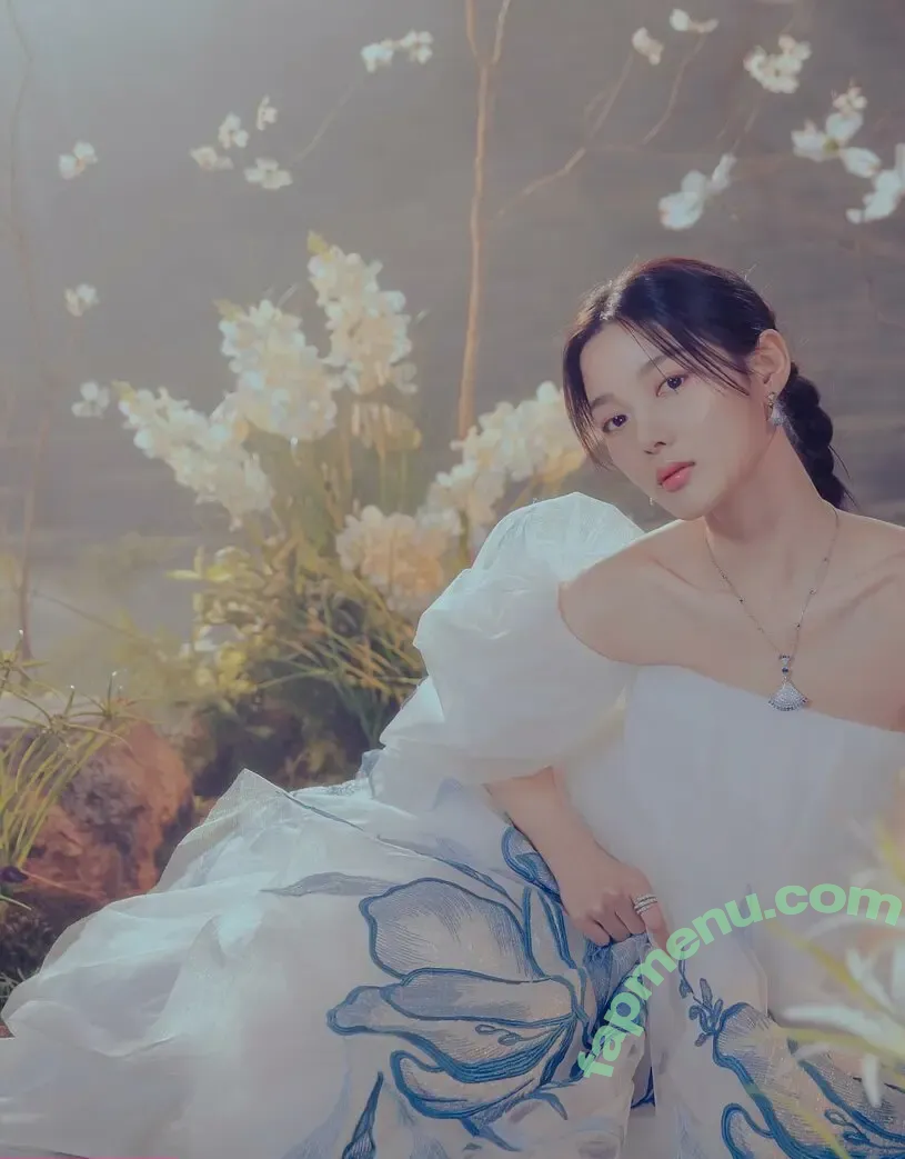 김유정 Kim Yoo Jung nude photo #0049 (Kim Yoo Jung / Kim You Jung / you_r_love)