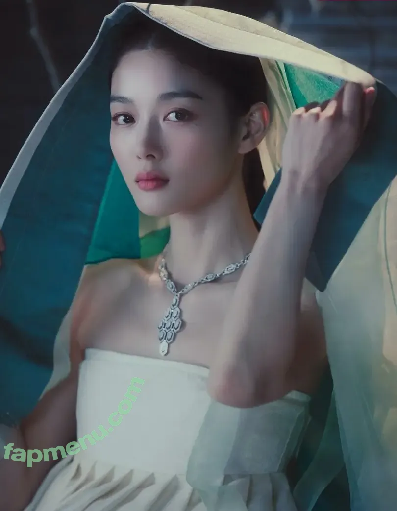 김유정 Kim Yoo Jung nude photo #0052 (Kim Yoo Jung / Kim You Jung / you_r_love)