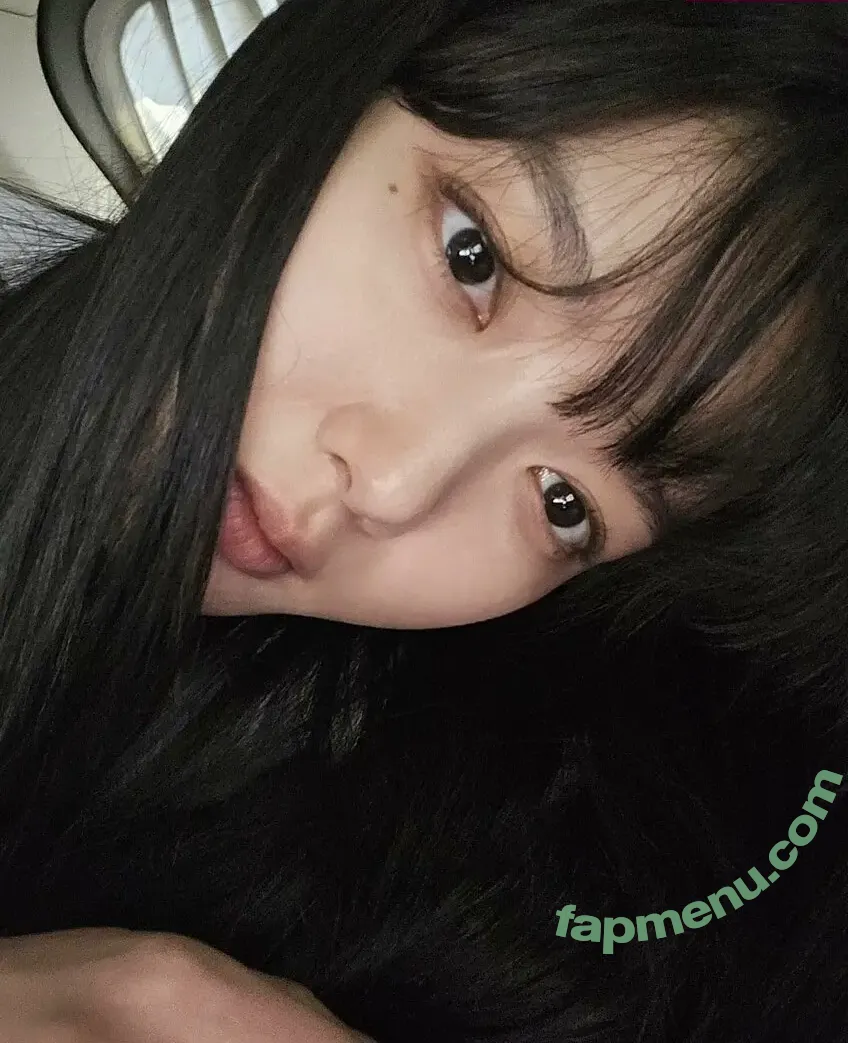 김유정 Kim Yoo Jung nude photo #0058 (Kim Yoo Jung / Kim You Jung / you_r_love)