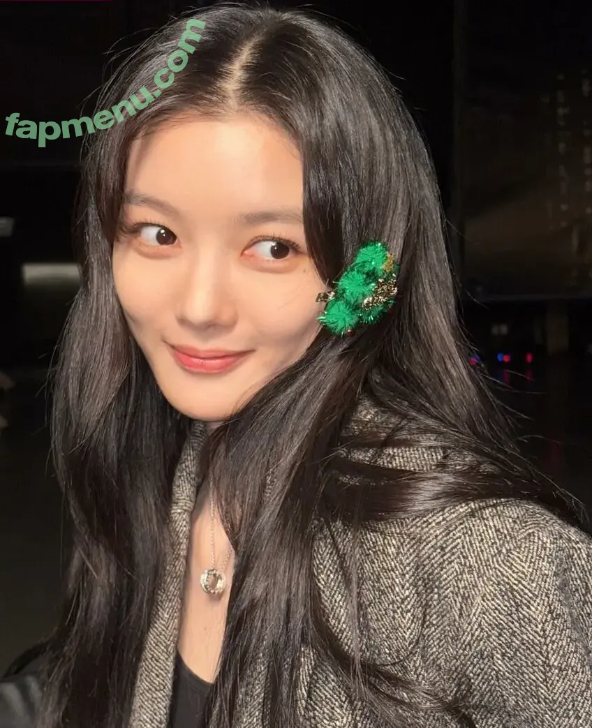 김유정 Kim Yoo Jung nude photo #0059 (Kim Yoo Jung / Kim You Jung / you_r_love)