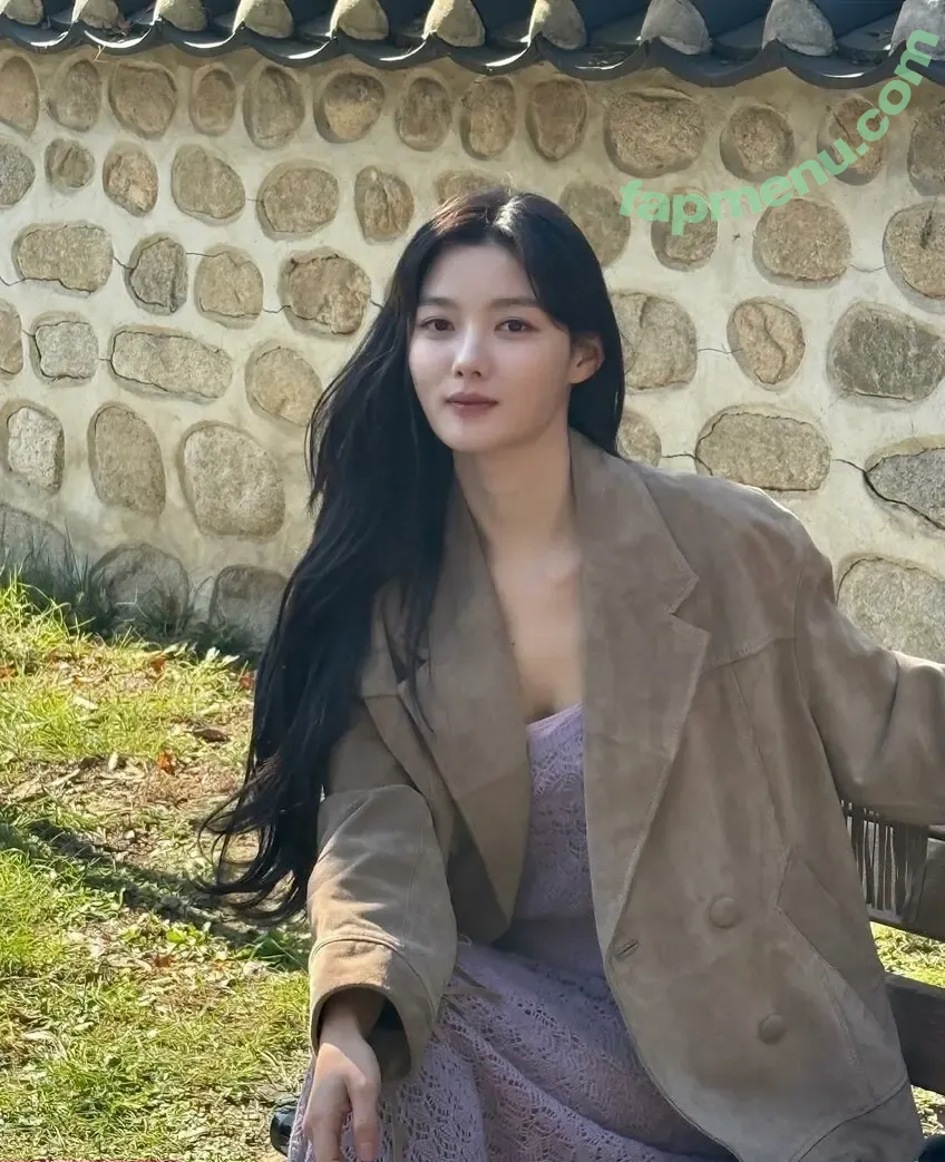 김유정 Kim Yoo Jung nude photo #0061 (Kim Yoo Jung / Kim You Jung / you_r_love)