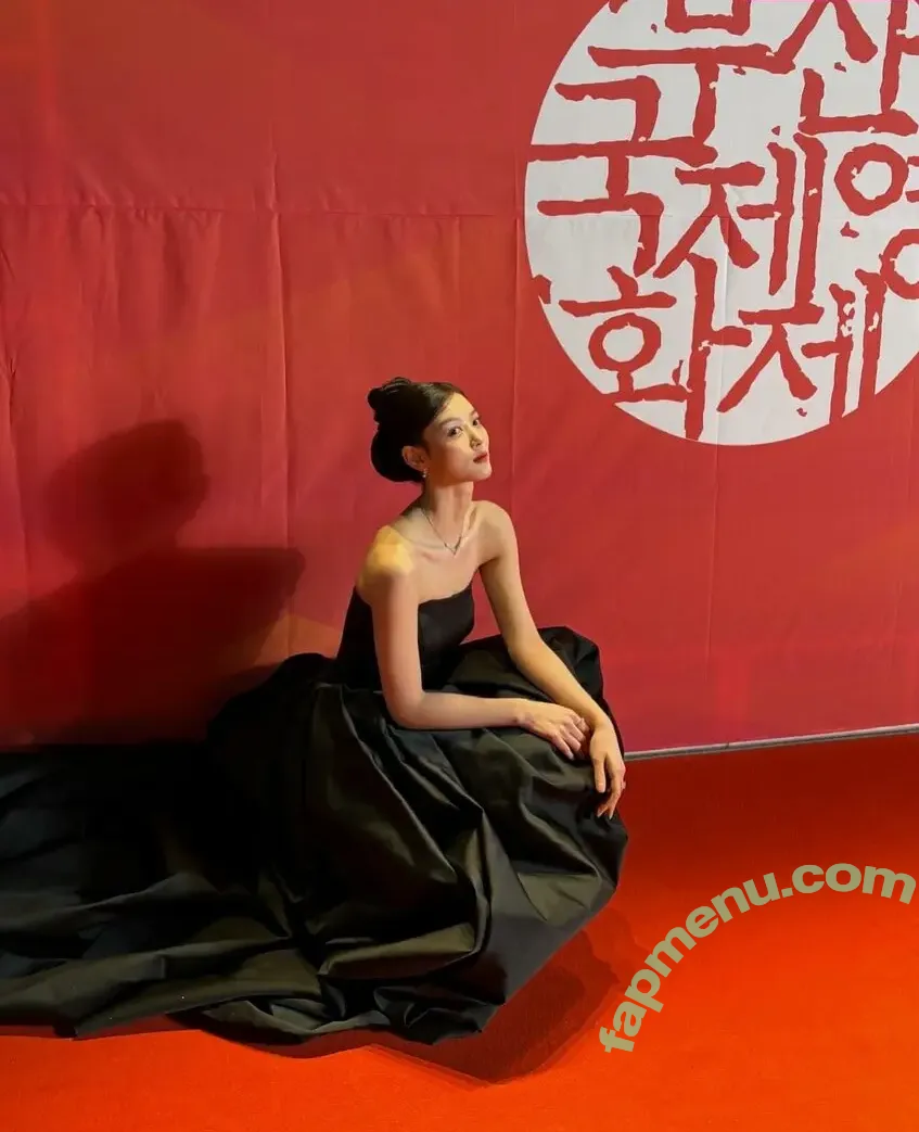 김유정 Kim Yoo Jung nude photo #0063 (Kim Yoo Jung / Kim You Jung / you_r_love)