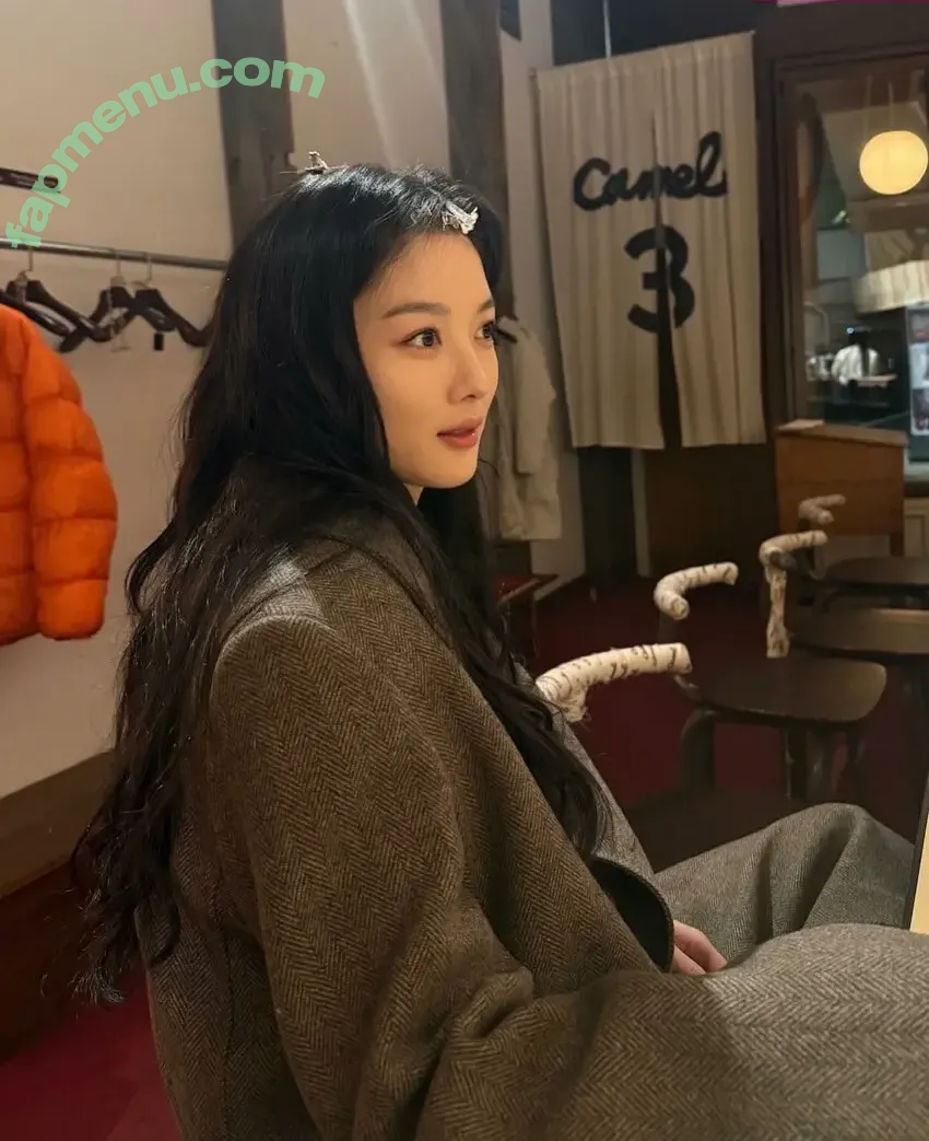 김유정 Kim Yoo Jung nude photo #0068 (Kim Yoo Jung / Kim You Jung / you_r_love)