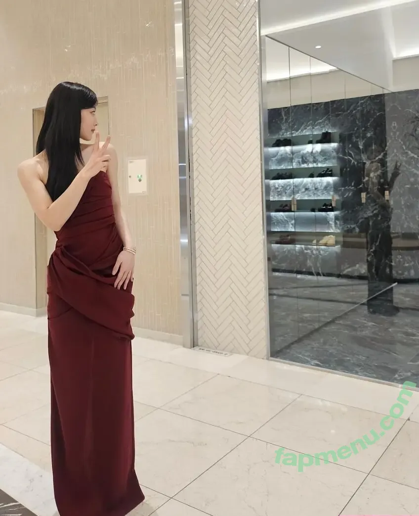 김유정 Kim Yoo Jung nude photo #0070 (Kim Yoo Jung / Kim You Jung / you_r_love)