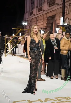 Kimberley Garner / KimberleyLondon / kimberleygarner / officialkimberleygarner nude photo #0987