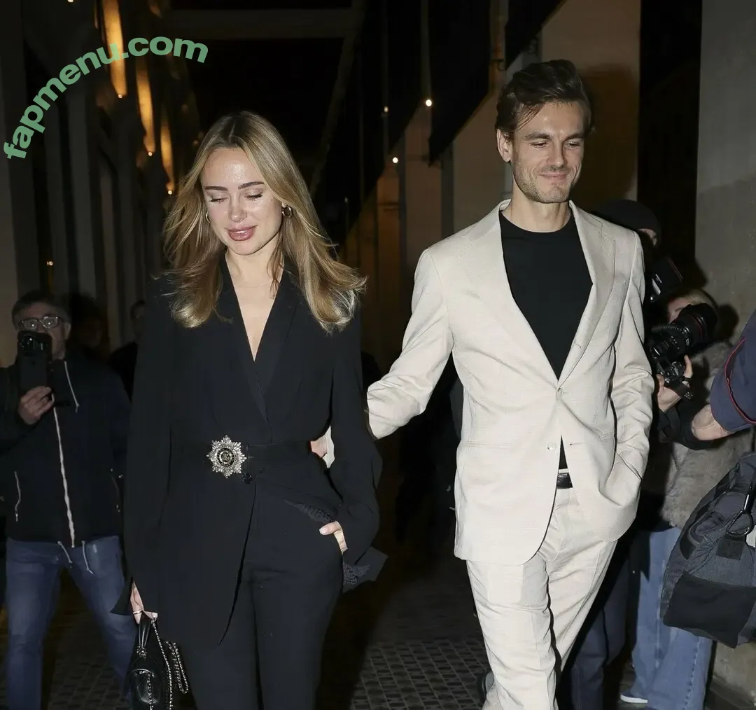 Kimberley Garner nude photo #0389 (kimberleygarner)