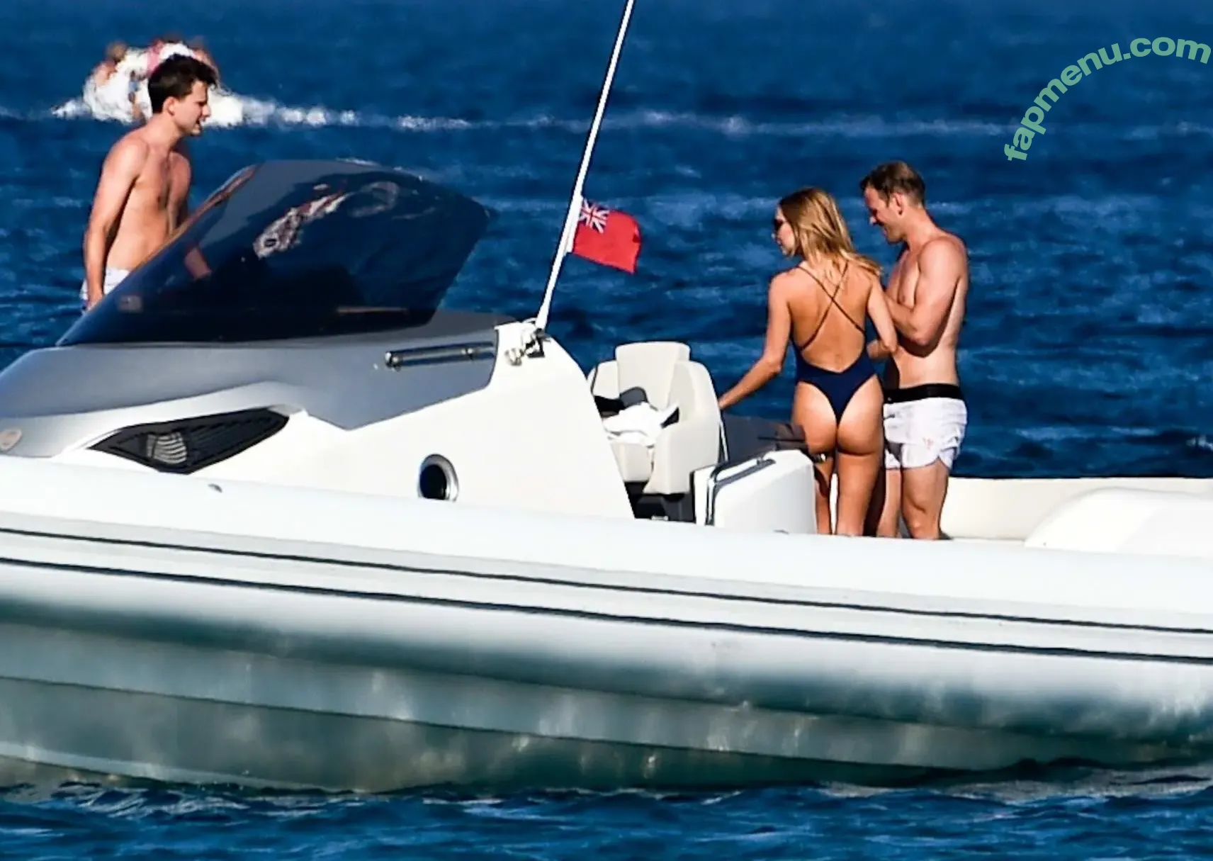 Kimberley Garner nude photo #0400 (kimberleygarner)