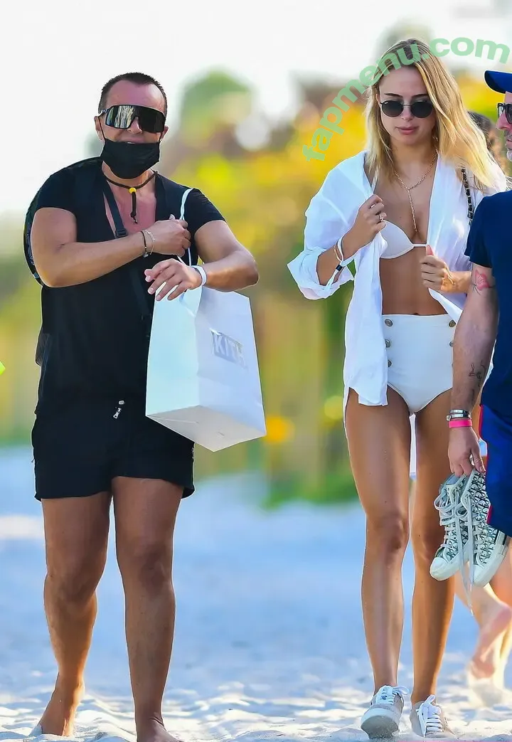 Kimberley Garner nude photo #0417 (kimberleygarner)