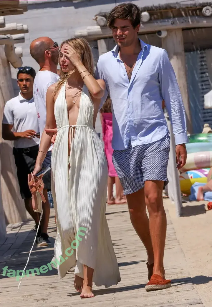 Kimberley Garner nude photo #0749 (kimberleygarner)