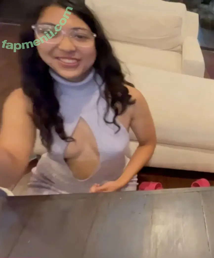 Kimberly Yang nude photo #0012 (Sexythangyang / YangKim008 / kimmy_yang2)