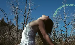 Kimbra / kimbramusic nude photo #0027