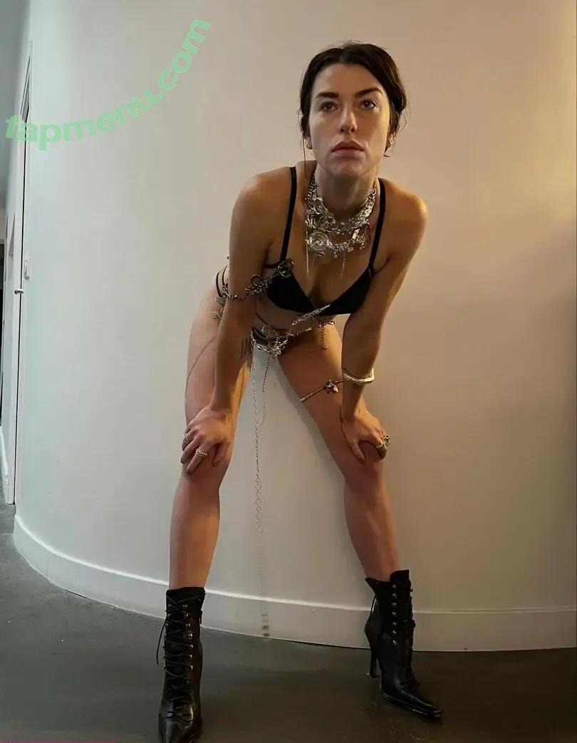 Kimbra nude photo #0035 (kimbramusic)