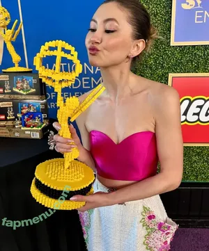 Kimiko Glenn / kimikoglenn nude photo #0148