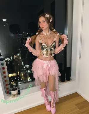 Kimiko Glenn / KimikoGlenn nude photo #0196