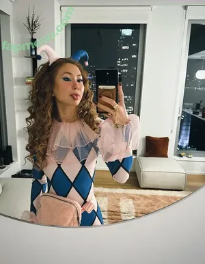 Kimiko Glenn / KimikoGlenn nude photo #0198