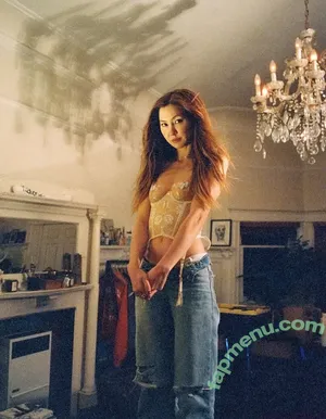 Kimiko Glenn / KimikoGlenn nude photo #0256