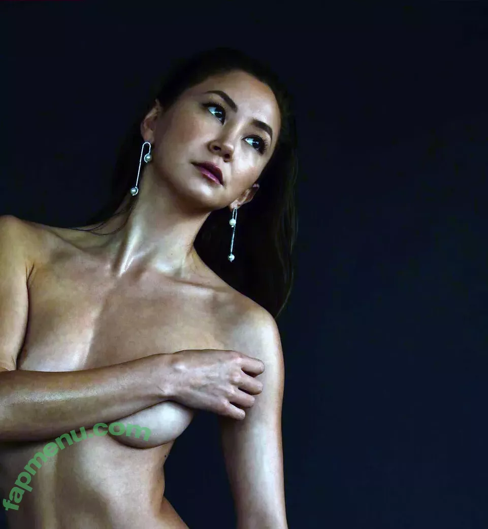 Kimiko Glenn nude photo #0116 (kimikoglenn)