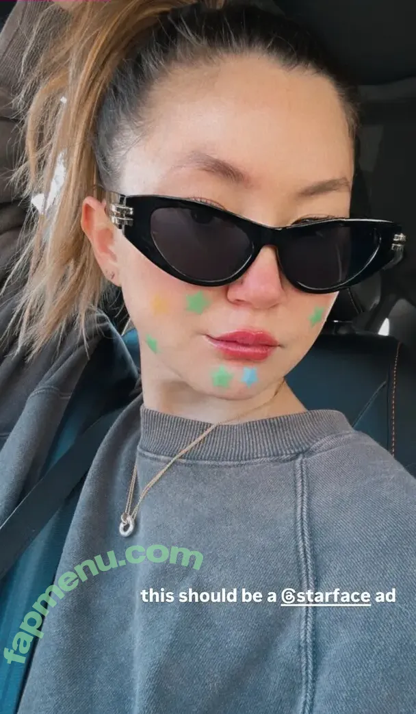 Kimiko Glenn nude photo #0153 (kimikoglenn)