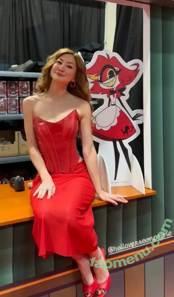 Kimiko Glenn nude photo #0169 (KimikoGlenn)