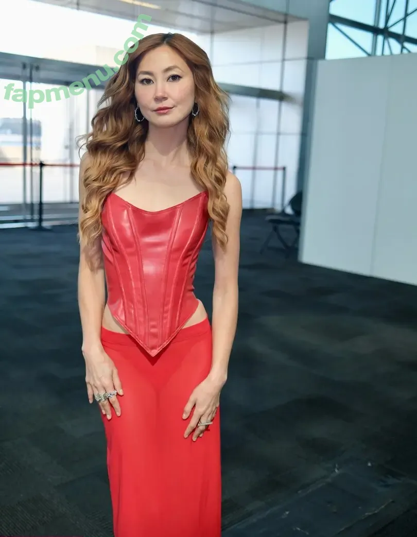 Kimiko Glenn nude photo #0177 (KimikoGlenn)