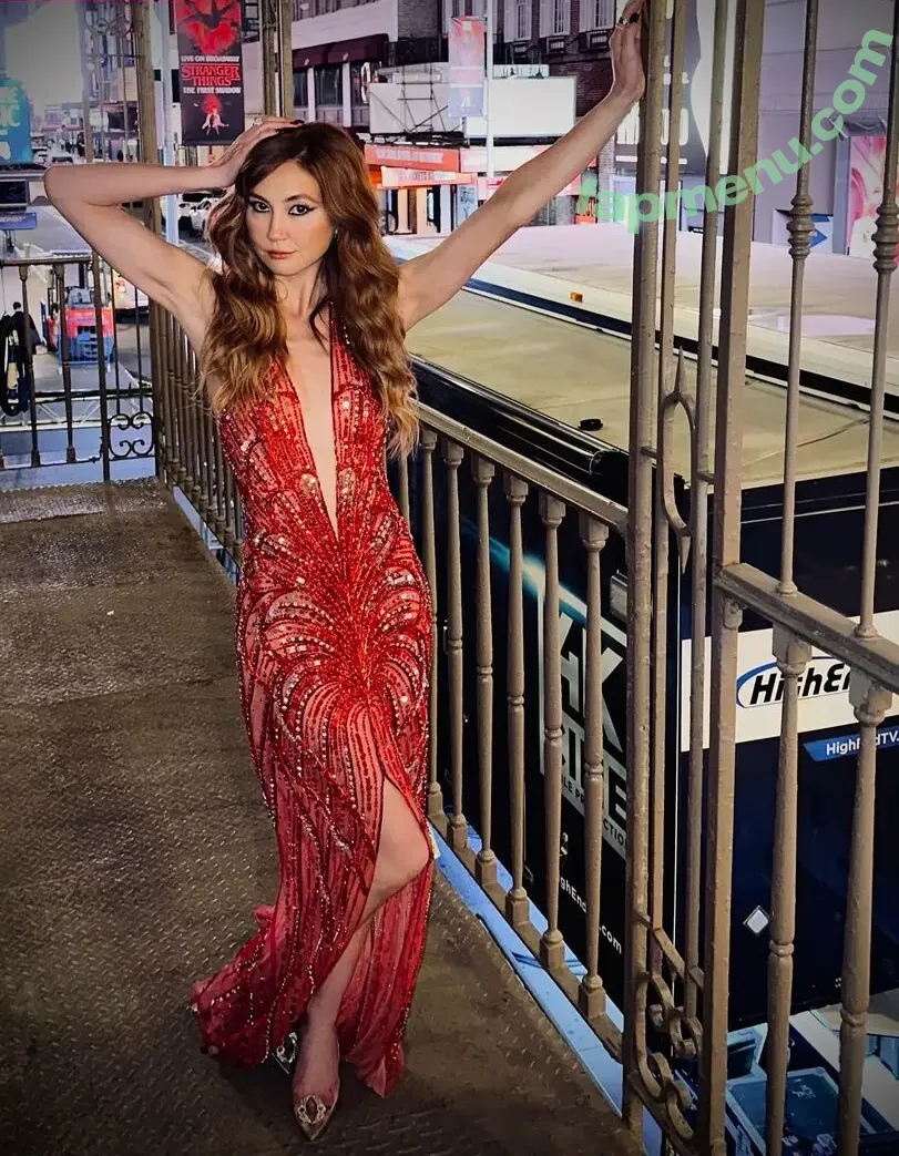 Kimiko Glenn nude photo #0192 (KimikoGlenn)