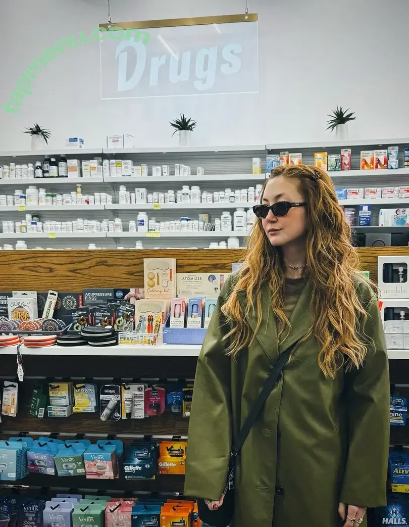 Kimiko Glenn nude photo #0201 (kimikoglenn)