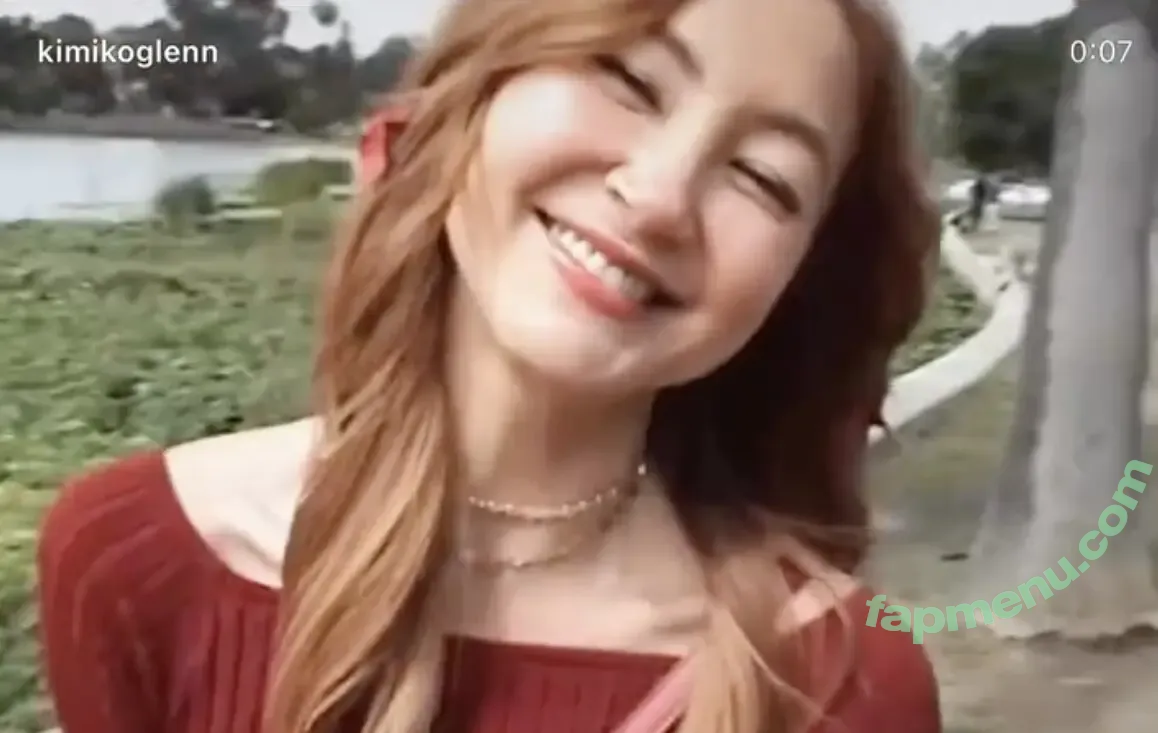 Kimiko Glenn nude photo #0212 (kimikoglenn)