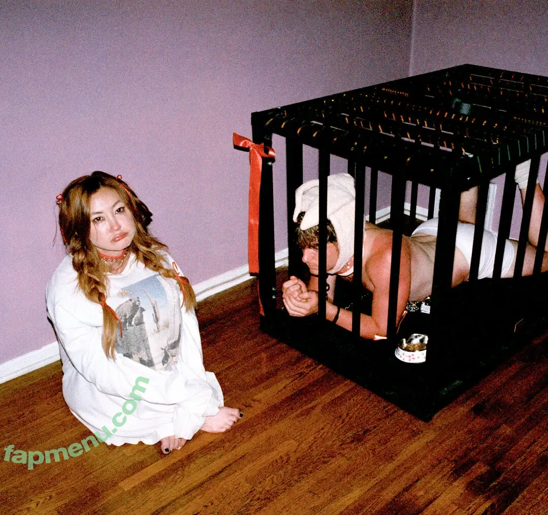 Kimiko Glenn nude photo #0221 (kimikoglenn)