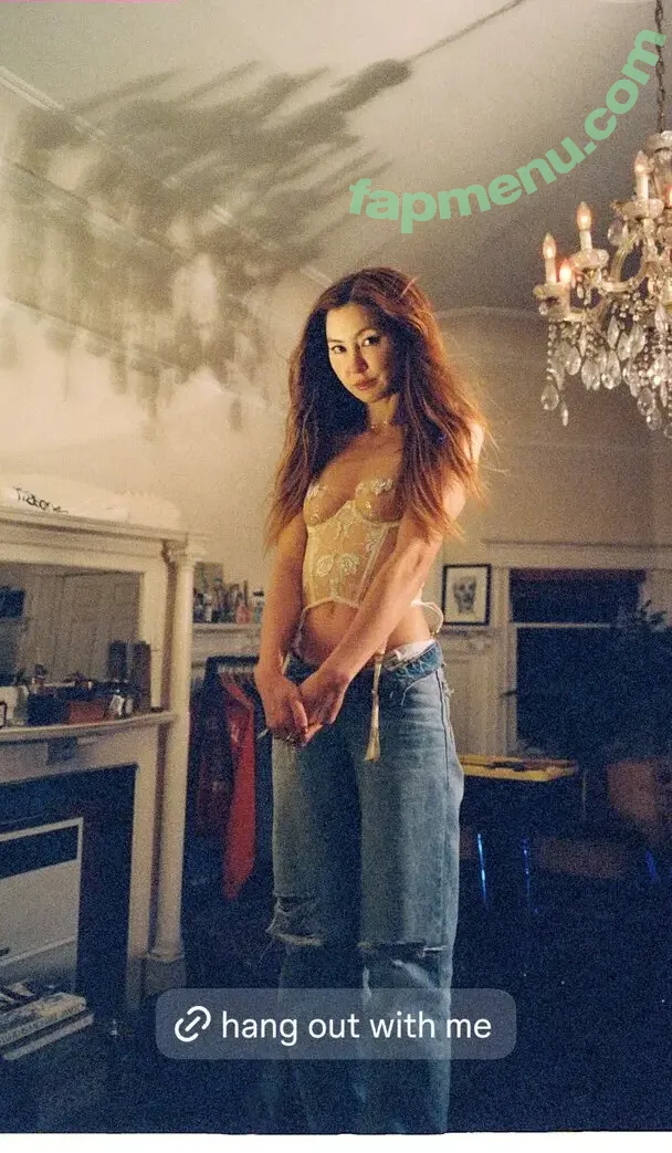 Kimiko Glenn nude photo #0222 (kimikoglenn)