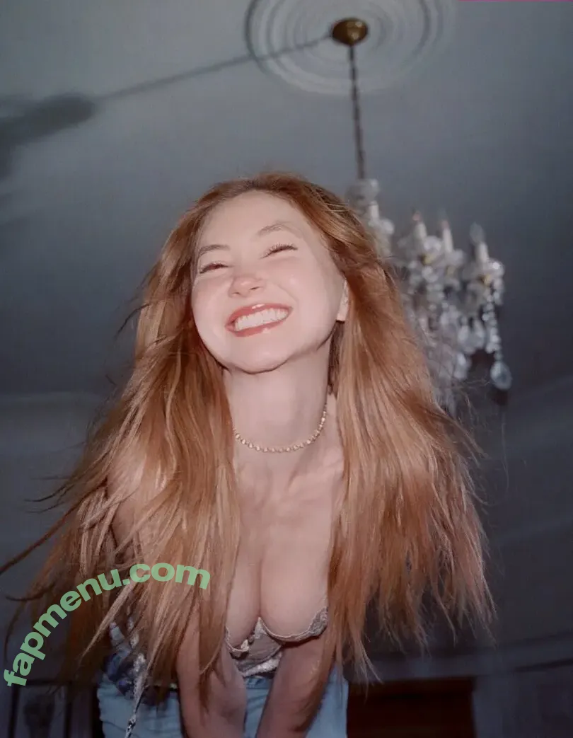 Kimiko Glenn nude photo #0262 (kimikoglenn)