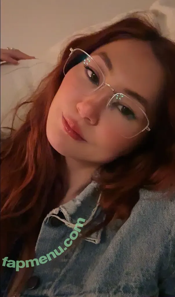 Kimiko Glenn nude photo #0265 (KimikoGlenn)