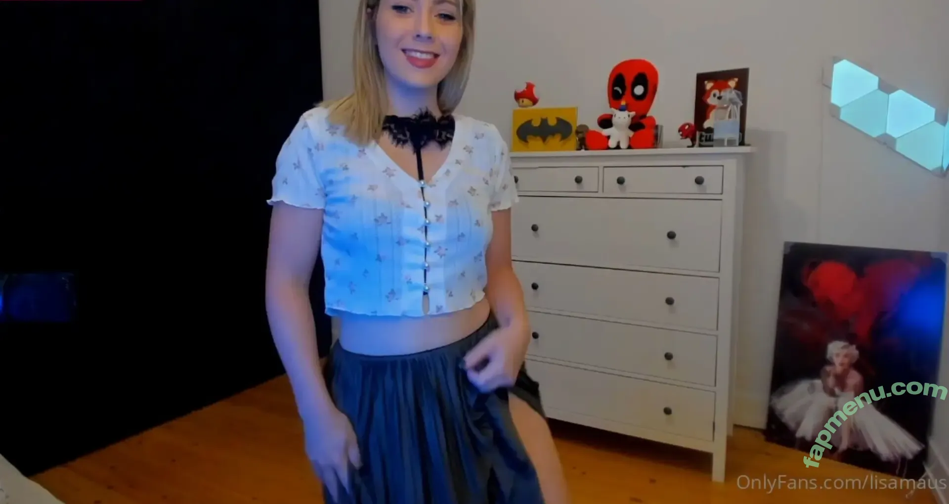 Kimilee / Lisamaus nude photo #0045 (ilovebitterlife / lisamaus / lisaonthemooni)