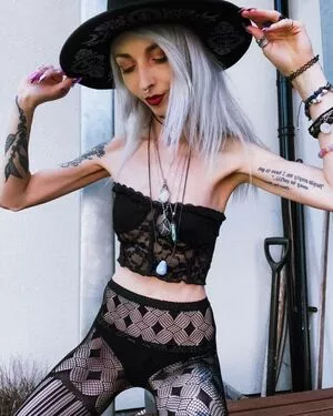 Kimiperi nude photo #0010