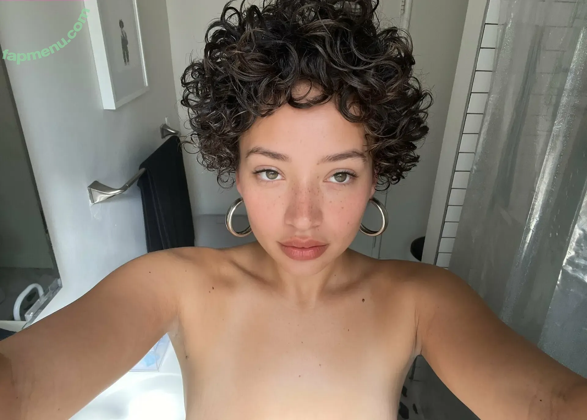 kimjohansson nude photo #0045 (kimisdeliveryservice)