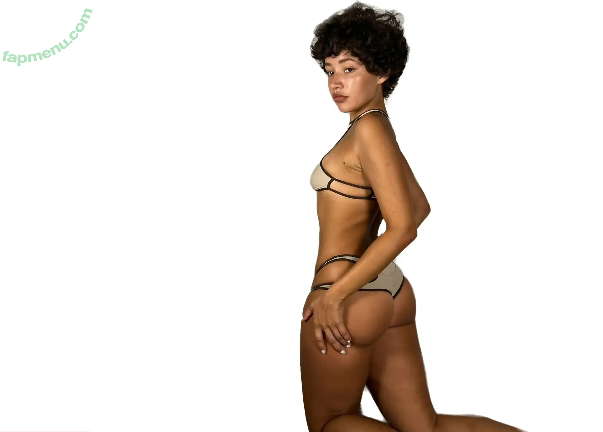 kimjohansson nude photo #0061 (kimisdeliveryservice)