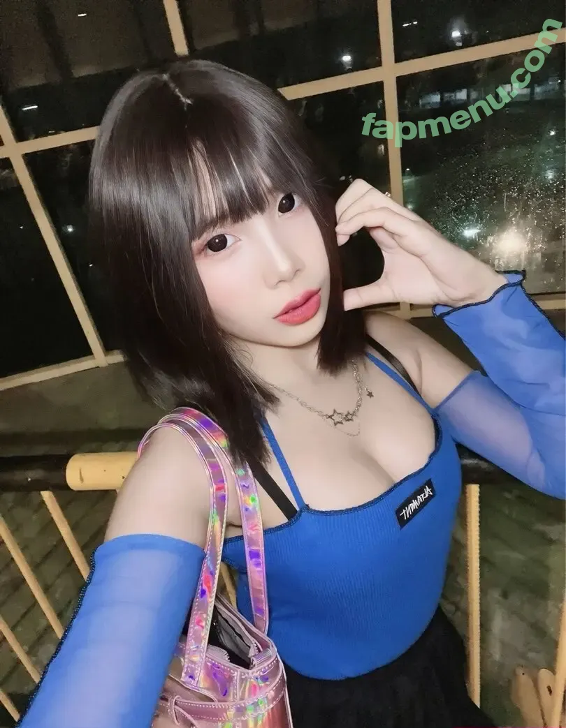 KimLili nude photo #0041 (Kim Halili / _.kimlili / redlili)