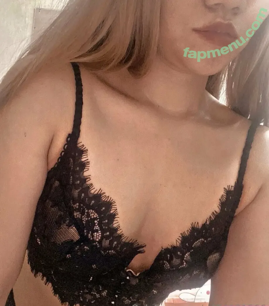 kimnextd00r nude photo #0002 (kimnextd00r)