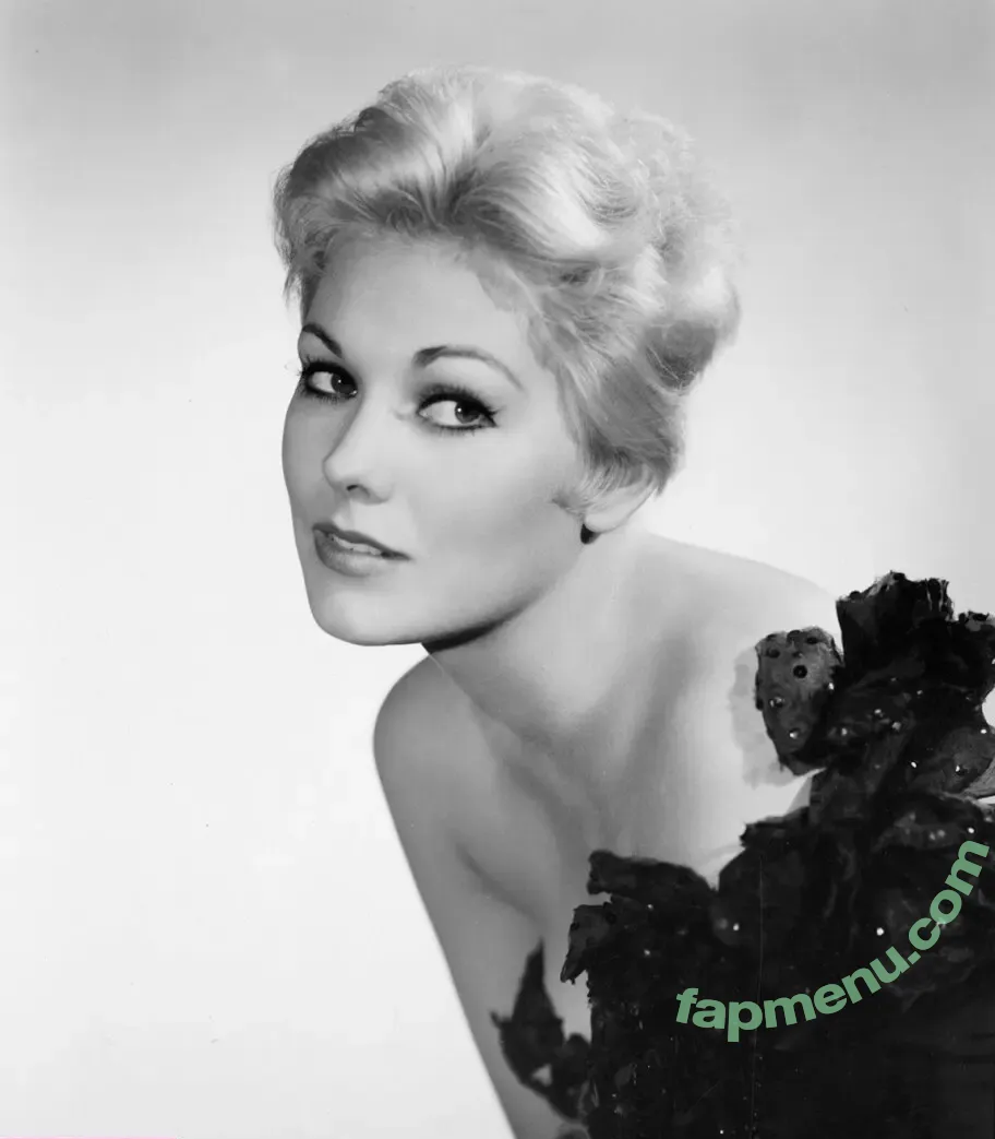 kimnovak nude photo #0003 (kim__novak)