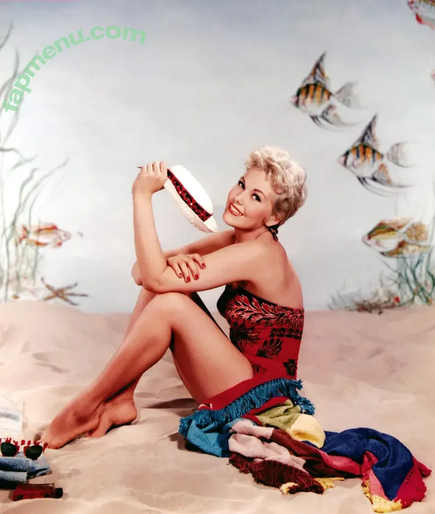 kimnovak nude photo #0008 (kim__novak)