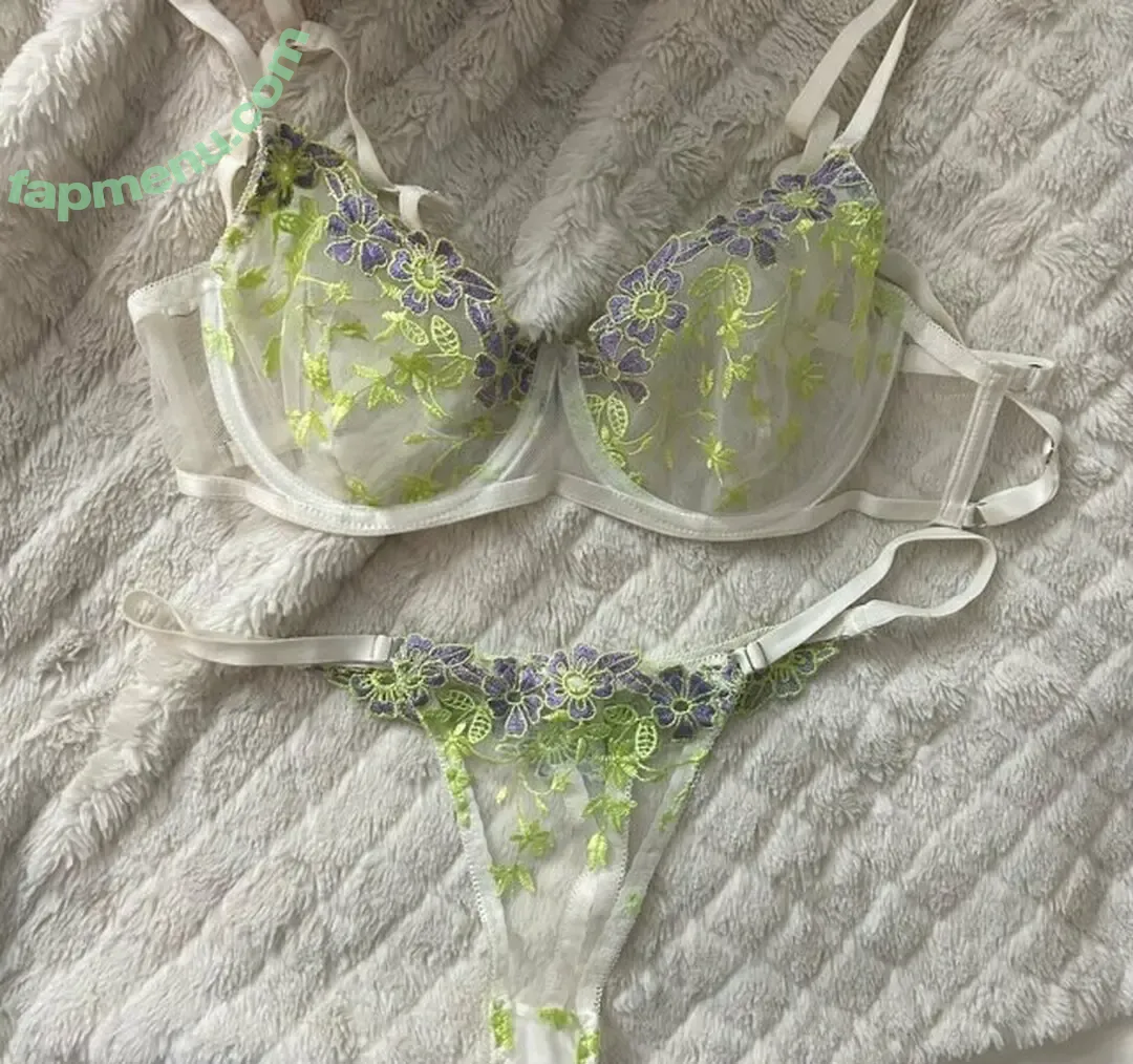 kimoraquinfree nude photo #0005 (curlyhead2122)