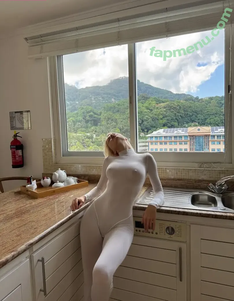 kimoriiii nude photo #0024 (lovely_monic / monica_qwe / monica_qwe69 / sweet_tinker_bell)