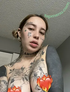 Kindalatinaa / glowymariia nude photo #0002