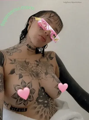Kindalatinaa / glowymariia nude photo #0004
