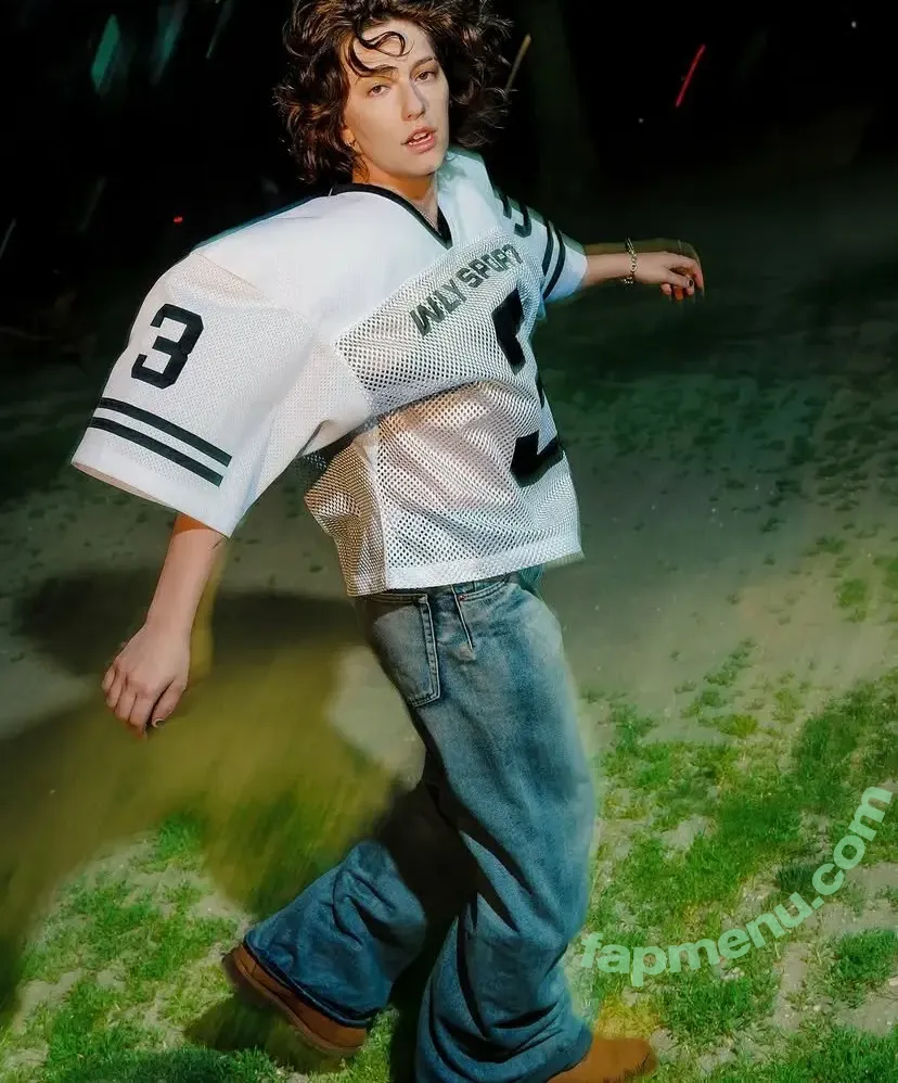 King Princess nude photo #0073 (KingPrincess69)