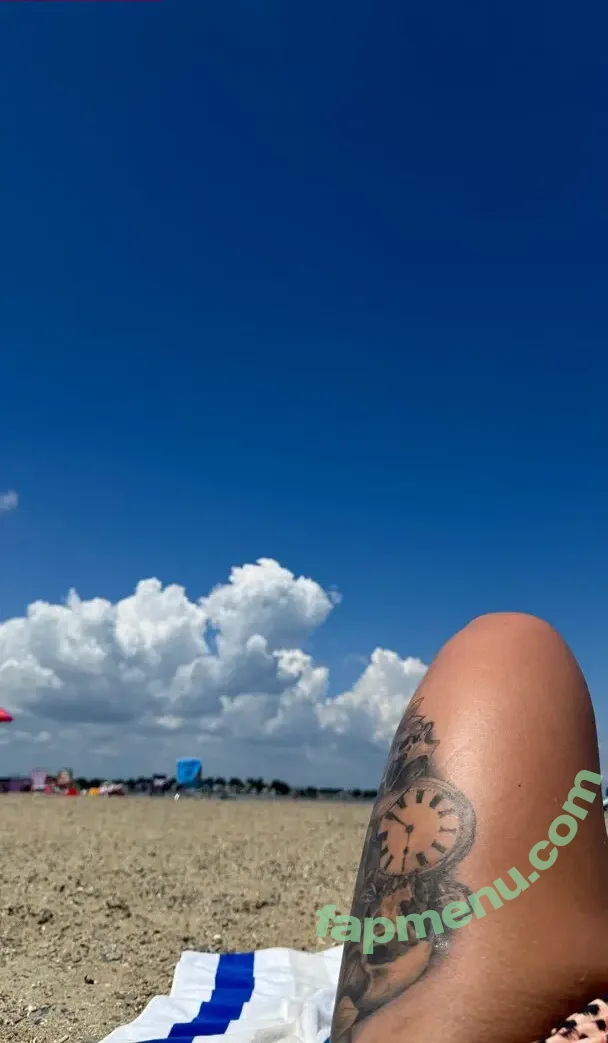 Kingandrea nude photo #0074 (Kiingandrea / Trendrea_)