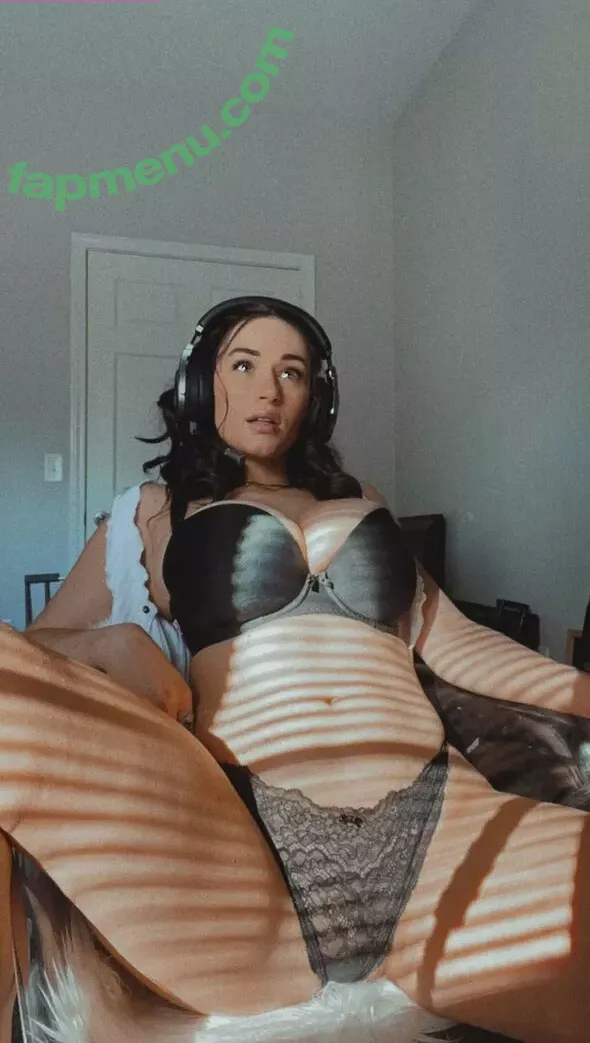 KingAuraTV nude photo #0019 (AuroraXoxo / xoxo.auroraxoxo)