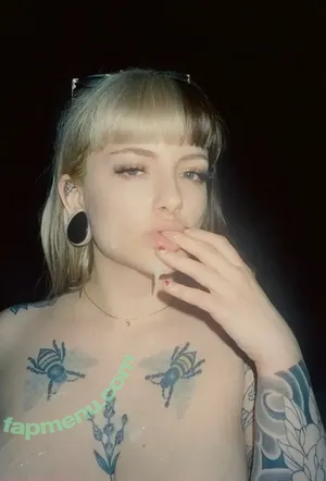  nude photo #0002