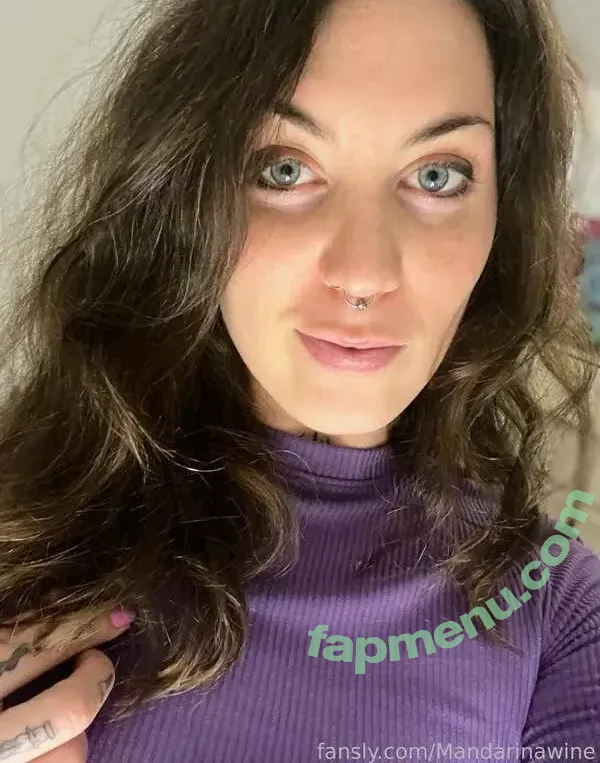 Kinky Mandi nude photo #0017 (Mandarinawine / mandifrufru)
